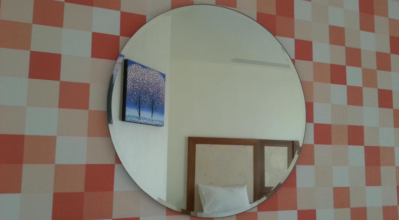 Like Residence I Surat Thani Esterno foto